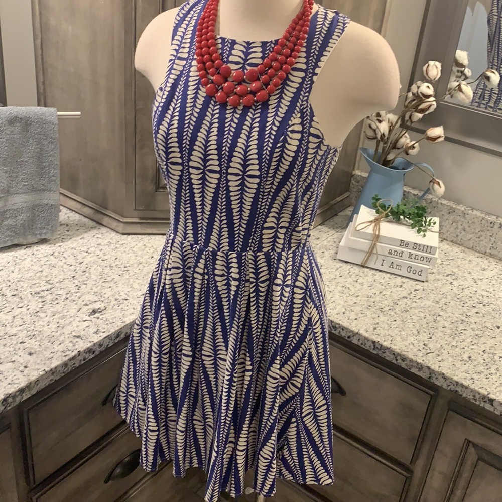 Alya dress - Picture 3 of 15